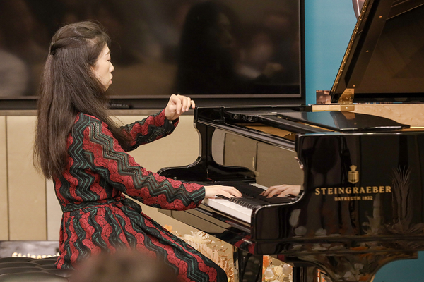 ...German pianos are going strong in Hong Kong?